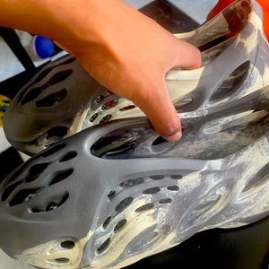 Yeezy foam runners SIZE 8